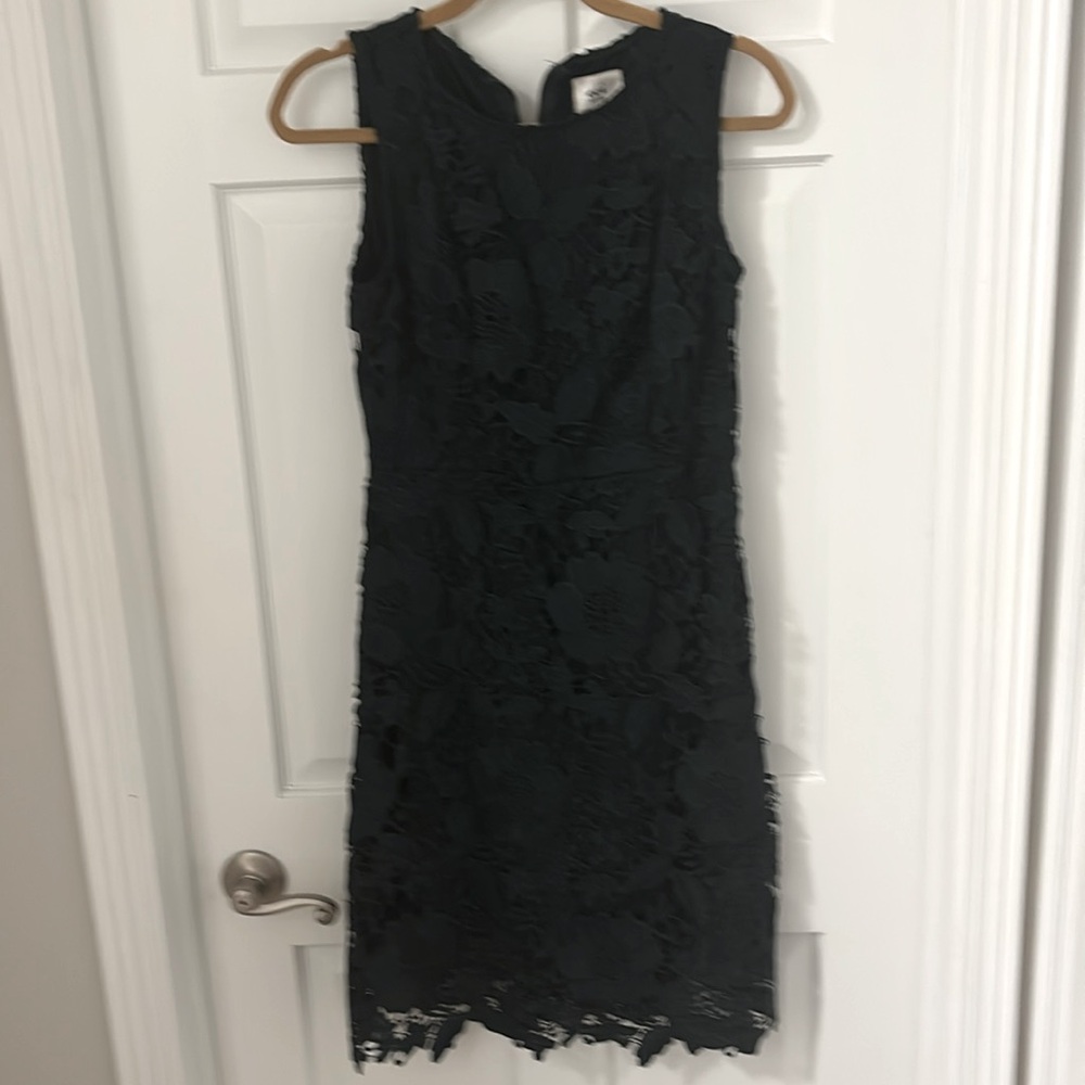 Evergreen lace cocktail dress